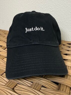 Nike “Just Do It” Black Adjustable Dad Hat | Classic Embroidered Logo Cap